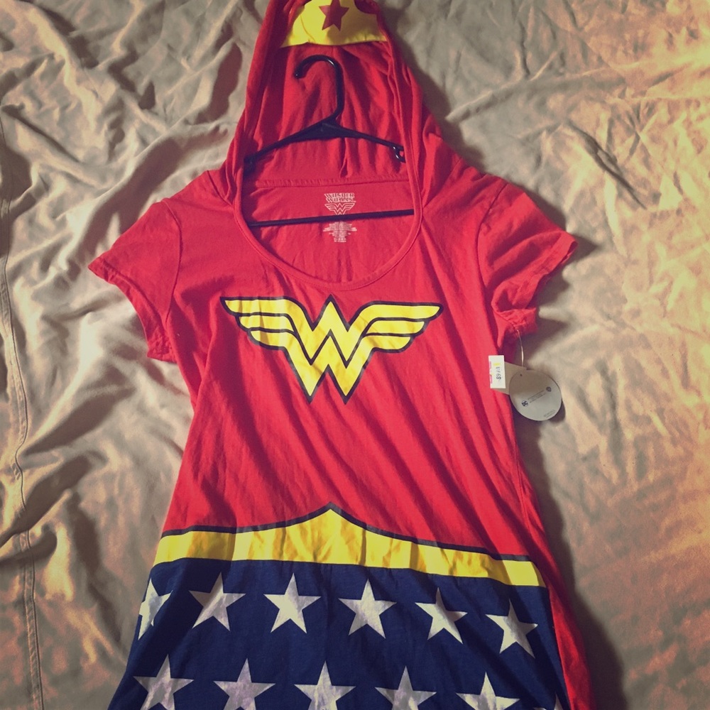 Wonder Woman 2XL hooded dress